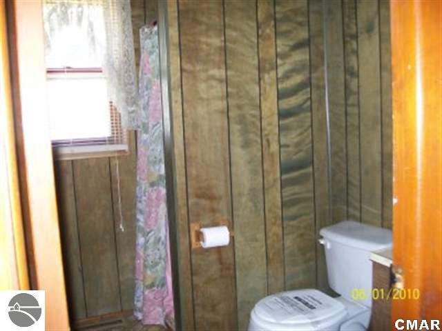898 Mill Sumner, MI 48889 - Photo 7 of 11 1769753-6.JPG