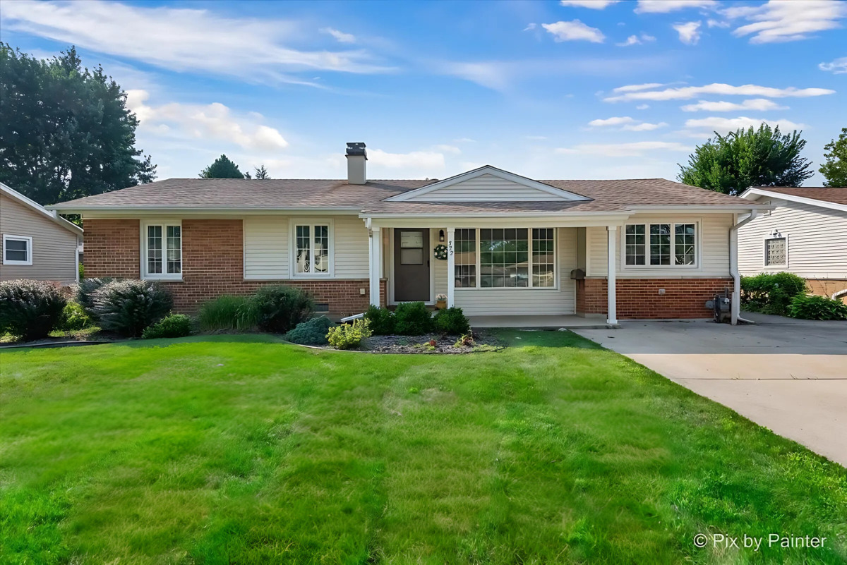 322 Charing Cross Road Elk Grove Village, IL 60007 - Photo 1 of 27 Gallery Image 1