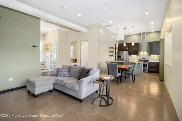 $640,000 | 2550 Highway 82, Unit D204, Glenwood Springs, CO 81601