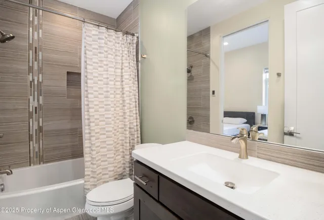 $640,000 | 2550 Highway 82, Unit D204, Glenwood Springs, CO 81601