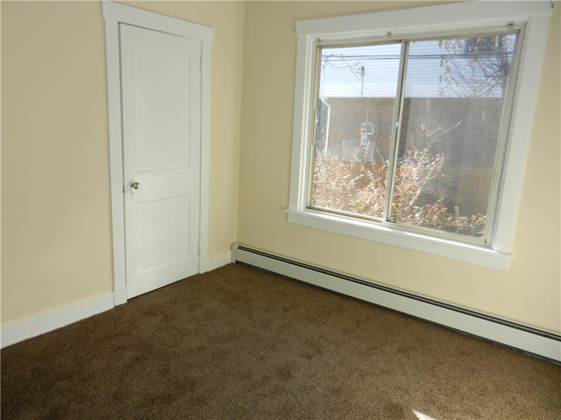 149 Siebert Road Pittsburgh, PA 15237 - Photo 13 of 19 Gallery Image 13