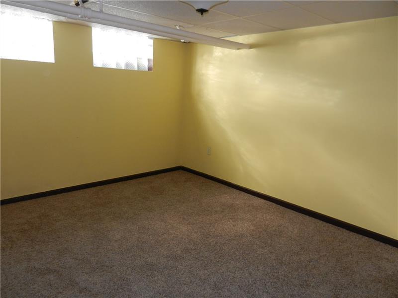 149 Siebert Road Pittsburgh, PA 15237 - Photo 16 of 19 Gallery Image 16