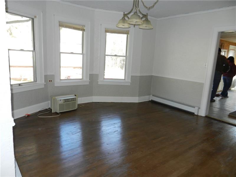 149 Siebert Road Pittsburgh, PA 15237 - Photo 6 of 19 Gallery Image 6