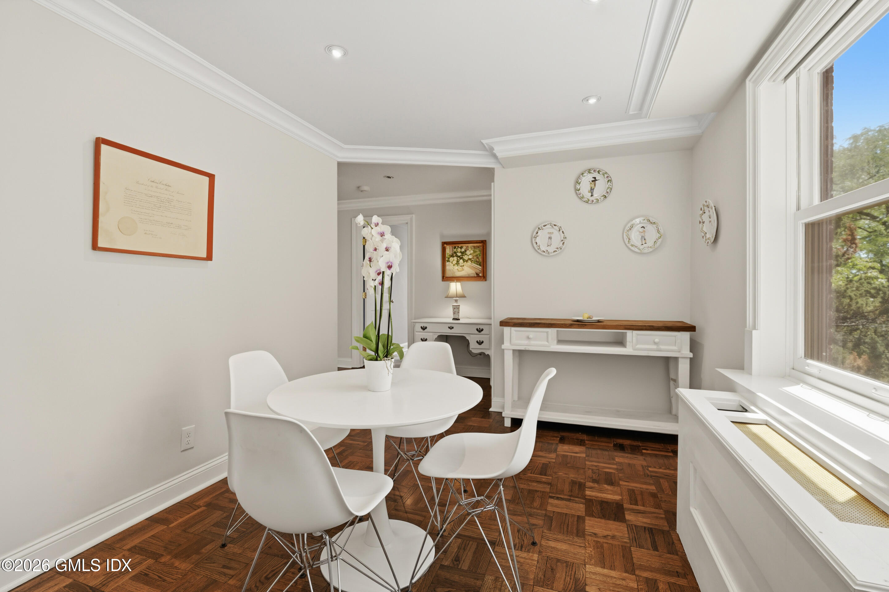 630 Steamboat Road, Unit 3E Greenwich, CT 06830 - Photo 15 of 24 dining area