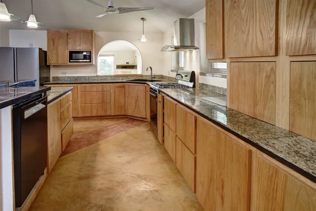 $475,000 | 123 Konahuanui Lane, Bastrop, TX 78602