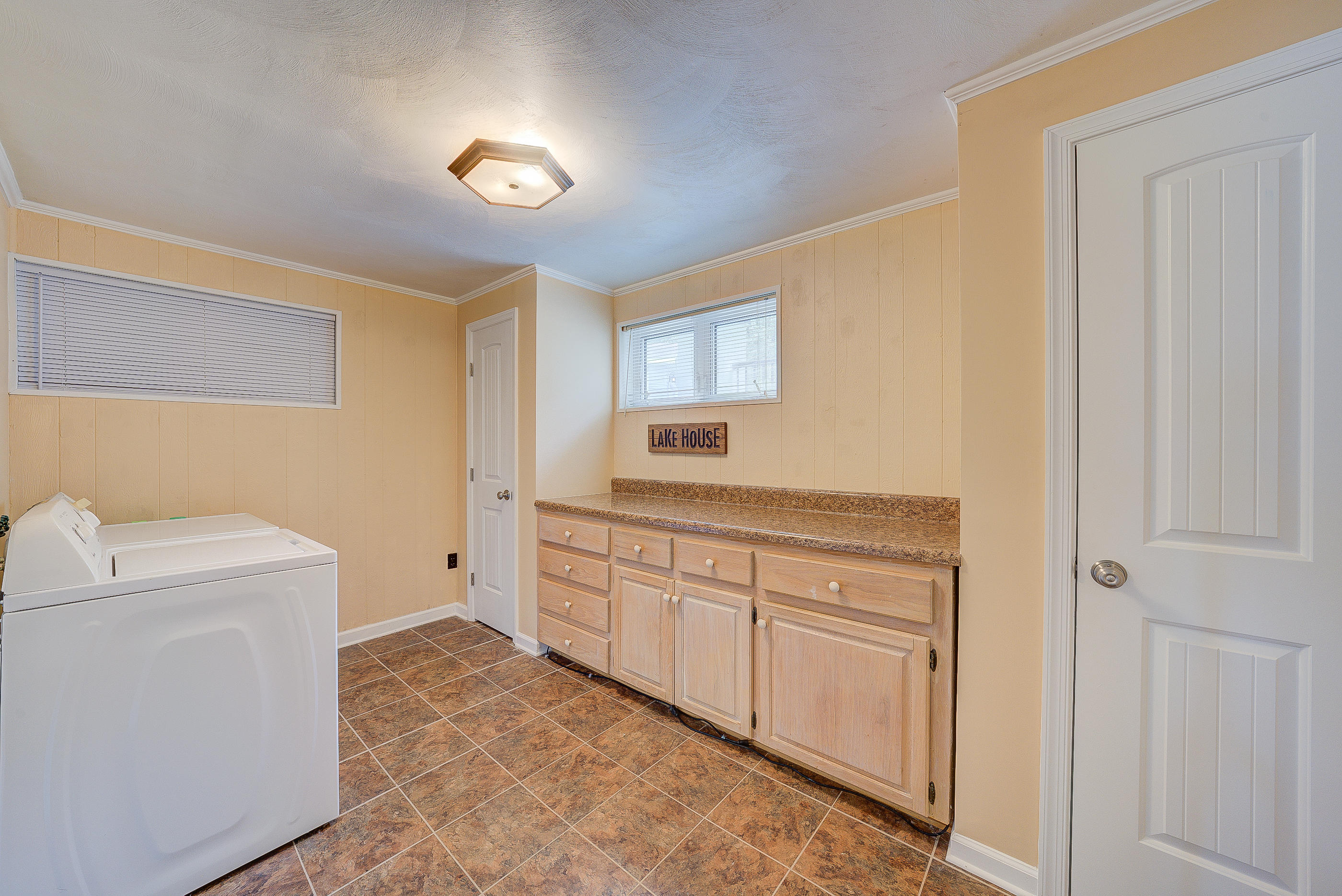 87 Island Road Hardy, VA 24101 - Photo 18 of 52 34