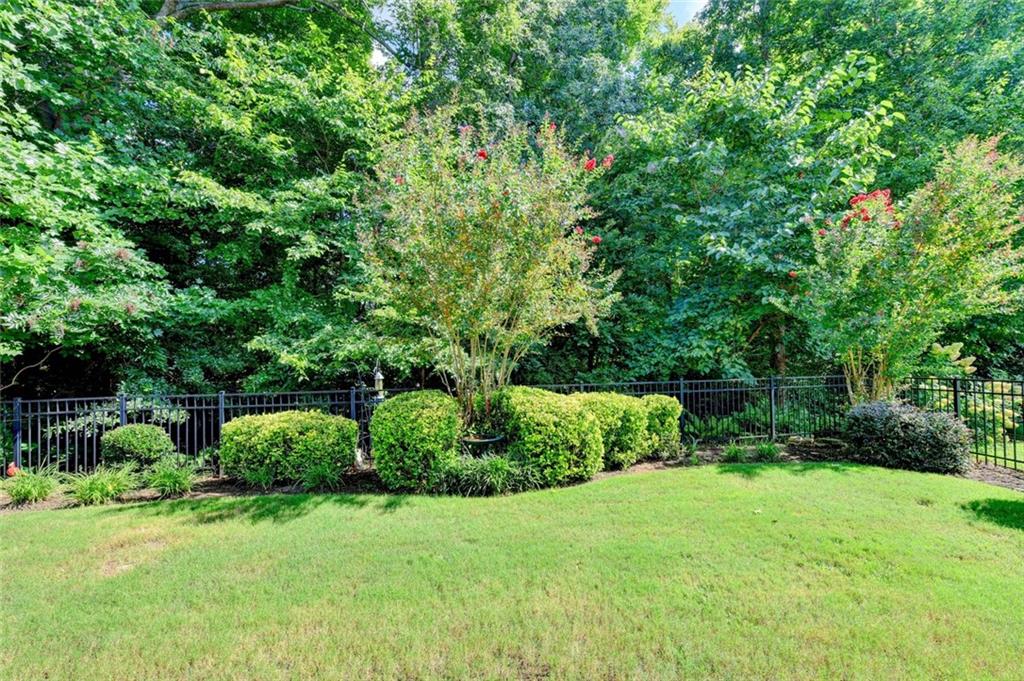 7220 Winthrop Road Alpharetta, GA 30005 - Photo 3 of 44 Gallery Image 3