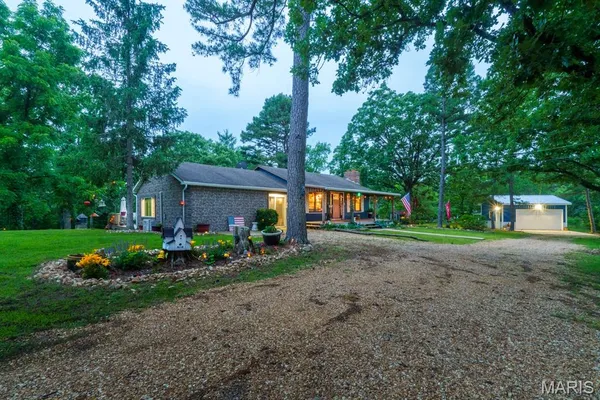 $330,000 | 19982 Highway 8, St. James, MO 65559