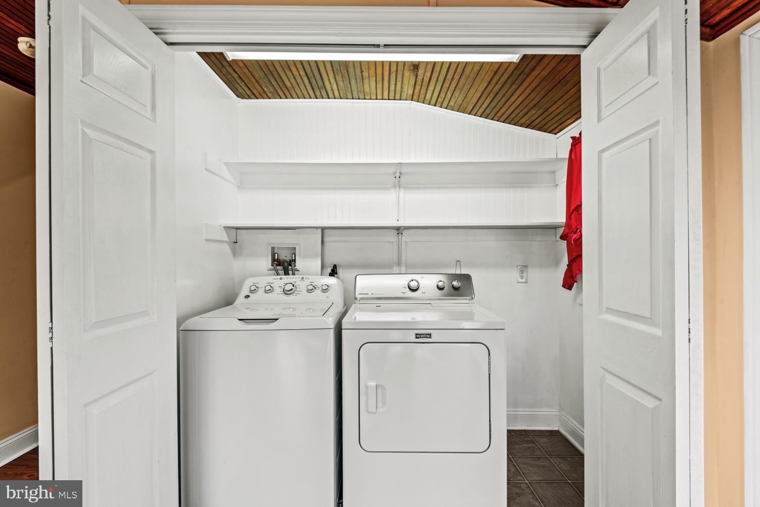 149 Rectory Road Montross, VA 22520 - Photo 19 of 42 a utility room with dryer and washer