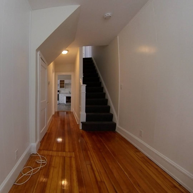 11 Banks Street, Unit B Waltham, MA 02451 - Photo 1 of 12