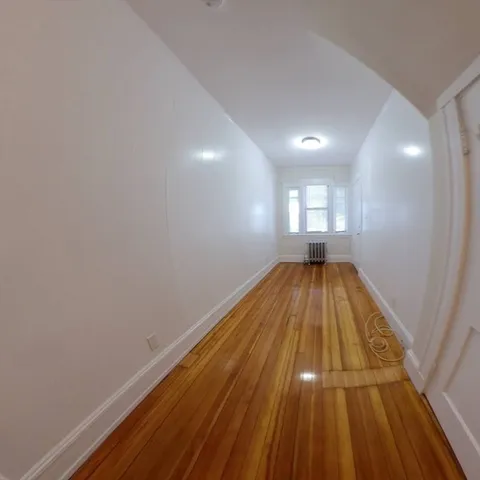 $2,300 | 11 Banks Street, Unit B, Waltham, MA 02451