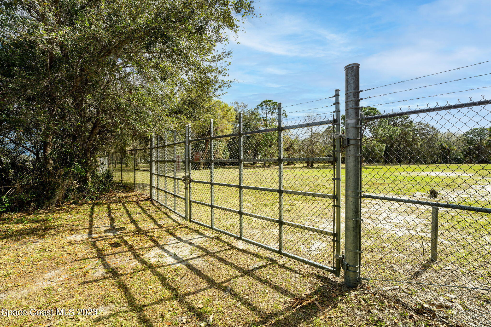 9035 Ellis Road Melbourne, FL 32904 - Photo 4 of 10