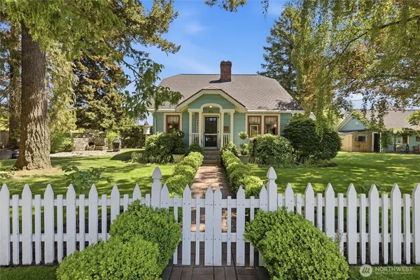$785,000 | 214 North 15th Street, Lynden, WA 98264