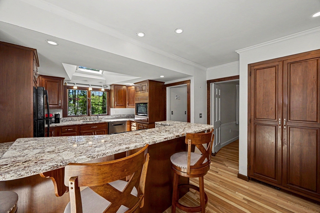 192 Peakham Road Sudbury, MA 01776 - Photo 11 of 38