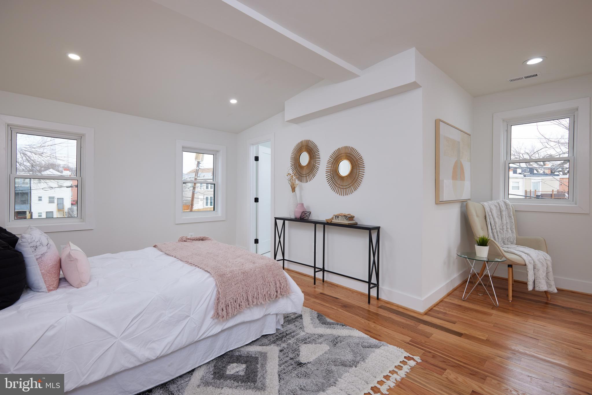 919 Hamilton Street Northwest Washington, DC 20011 - Photo 23 of 49 Primary Bedoom