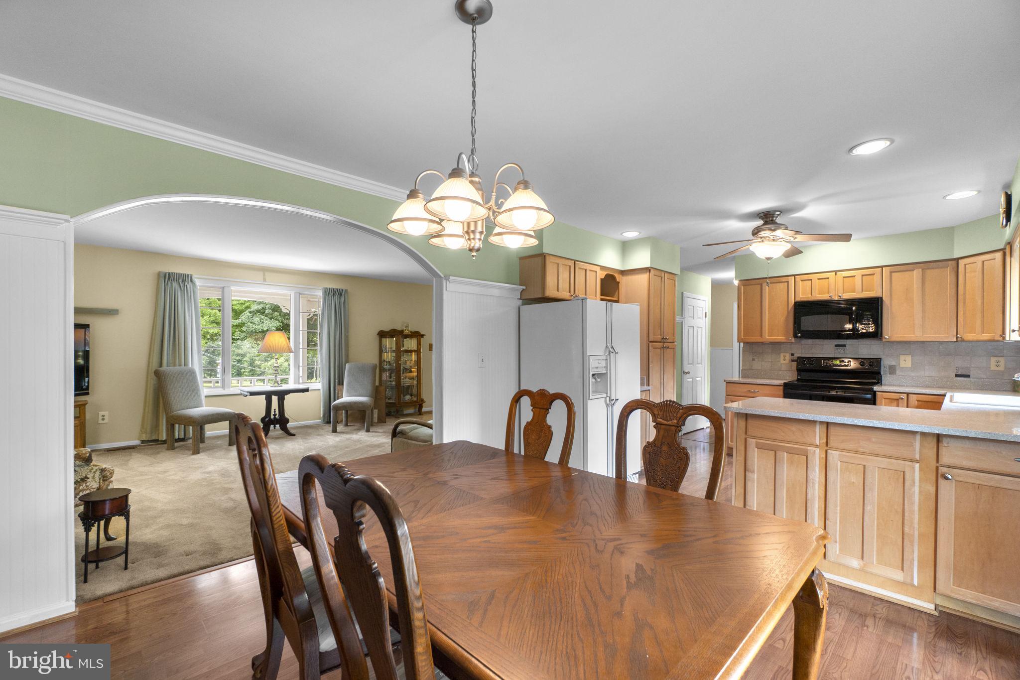 557 Oak Tree Road Westminster, MD 21157 - Photo 8 of 42 Kitchen & Dining Area