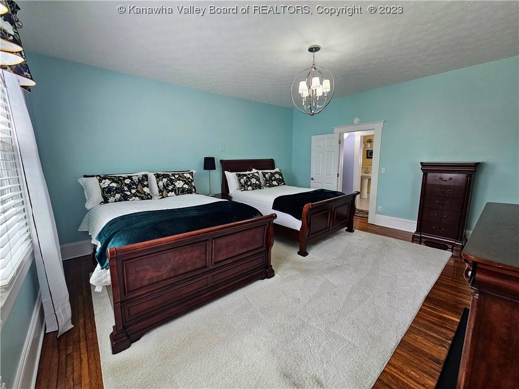 1007 Main Street Point Pleasant, WV 25550 - Photo 15 of 44 So much room!