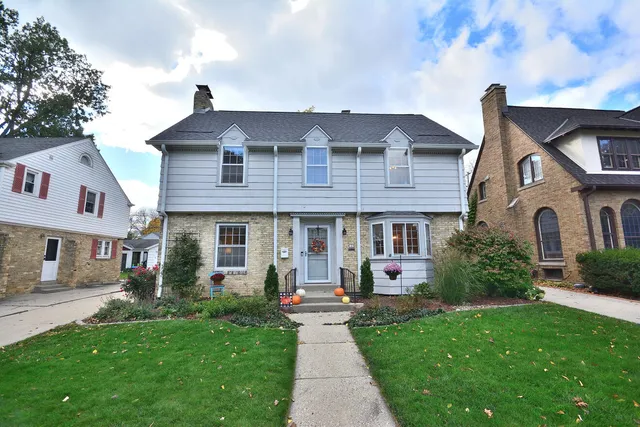 $524,900 | 125 North 88th Street, Wauwatosa, WI 53226