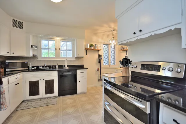 $524,900 | 125 North 88th Street, Wauwatosa, WI 53226