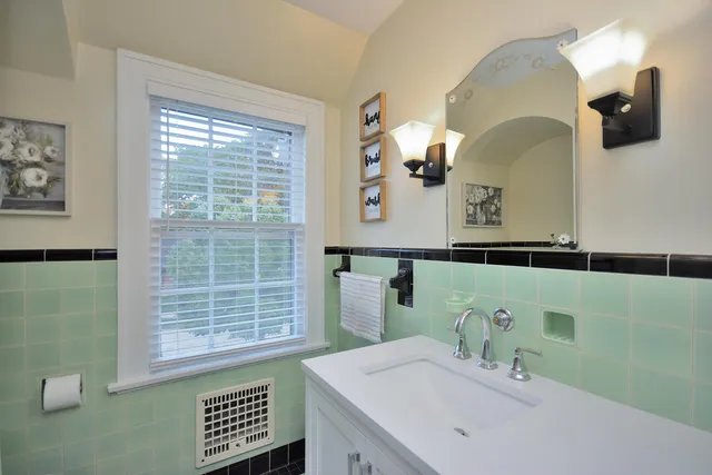 $524,900 | 125 North 88th Street, Wauwatosa, WI 53226