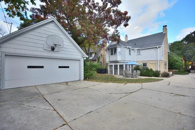 $524,900 | 125 North 88th Street, Wauwatosa, WI 53226