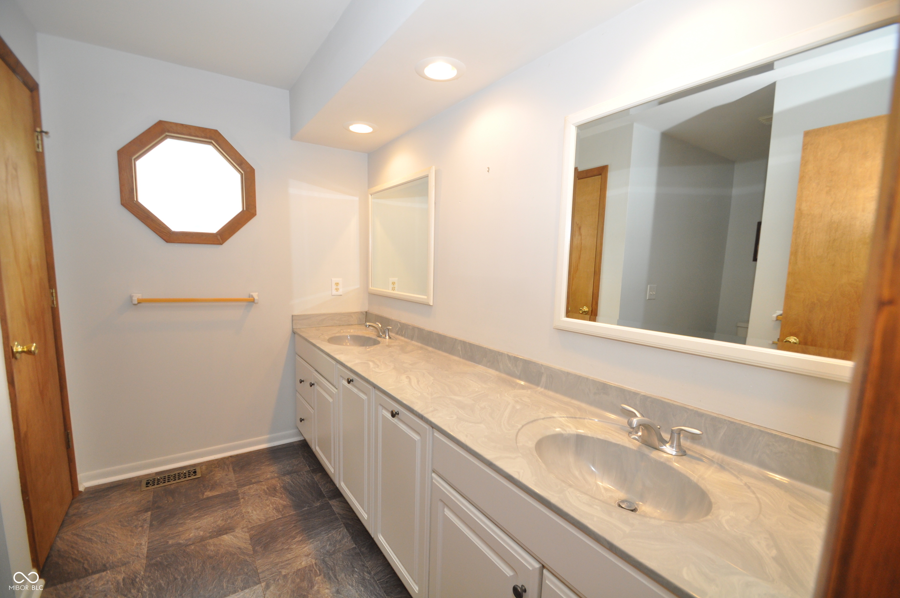 3678 Pinecrest Road Indianapolis, IN 46234 - Photo 16 of 32 Gallery Image 16
