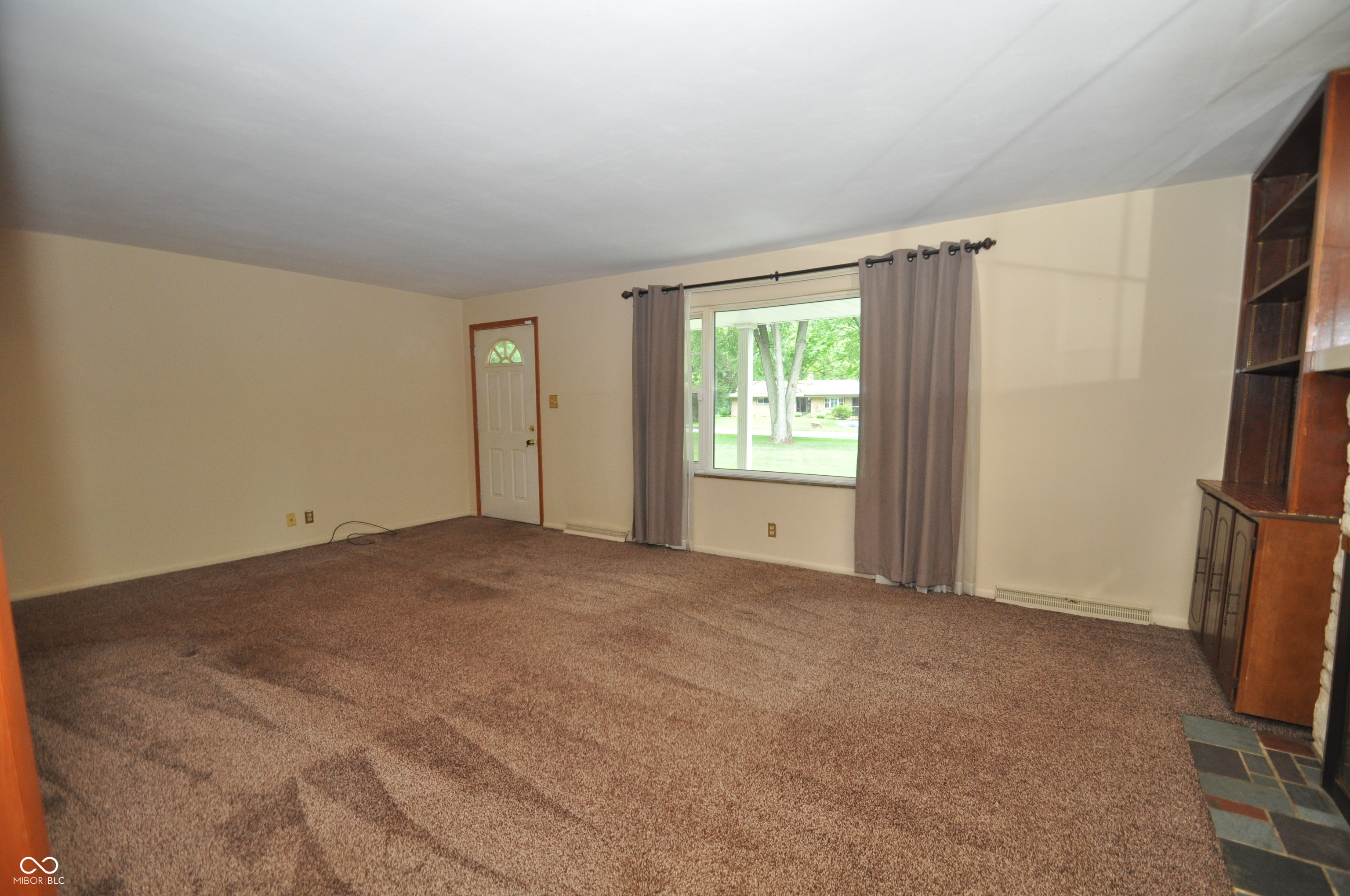 3678 Pinecrest Road Indianapolis, IN 46234 - Photo 5 of 32 Gallery Image 5