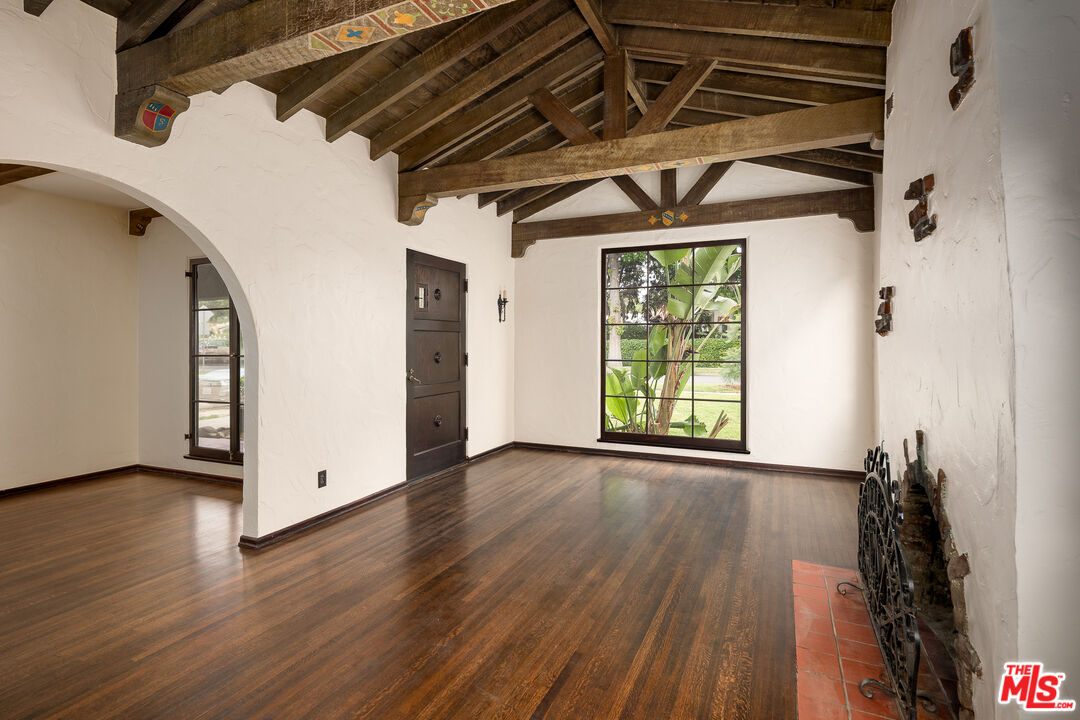 3840 Valleybrink Road Los Angeles, CA 90039 - Photo 9 of 32