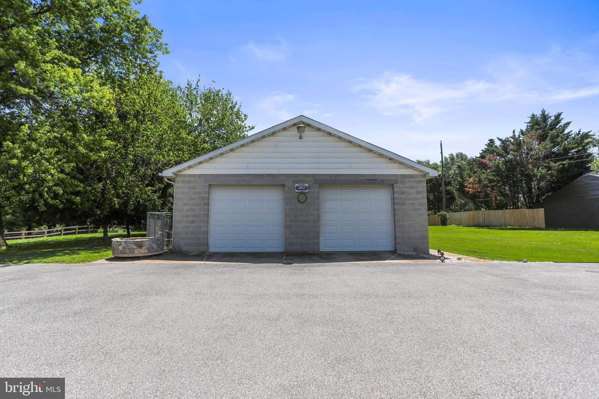 1995 Hanover Pike Hanover, PA 17331 - Photo 11 of 51