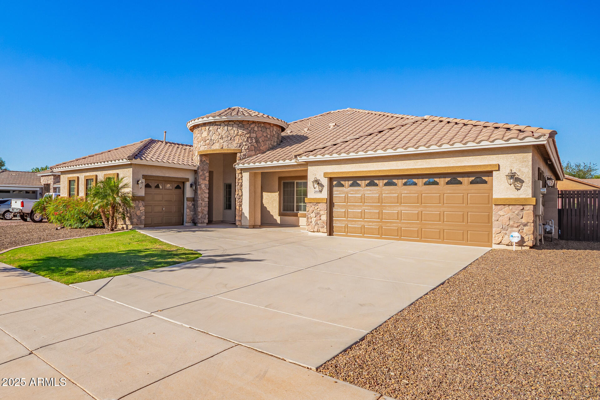 21942 East Rosa Road Queen Creek, AZ 85142 - Photo 1 of 27 06 - Rosa