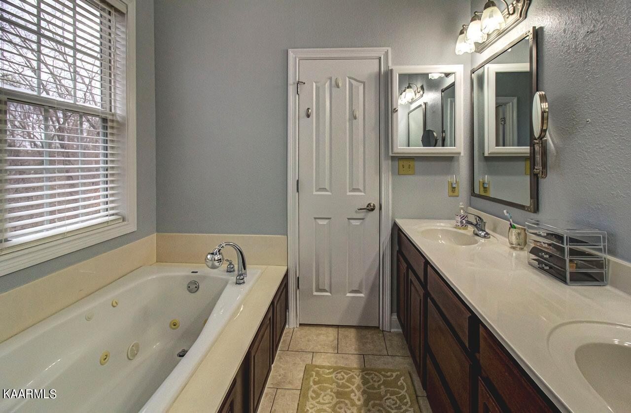 1388 Golf Course Road Newport, TN 37821 - Photo 12 of 35 Gallery Image 12