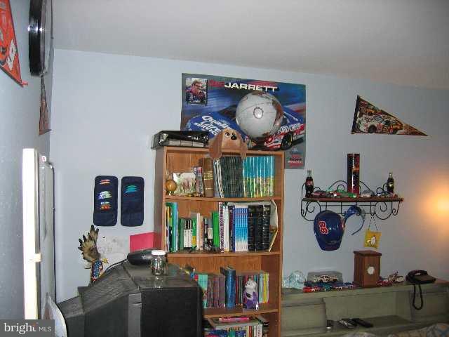 1760 Miller Road Hummelstown, PA 17036 - Photo 6 of 9 Gallery Image 6