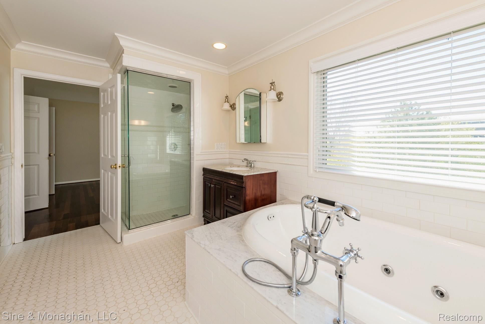 1380 Ross Lane Rochester, MI 48306 - Photo 21 of 50 Master Bathroom