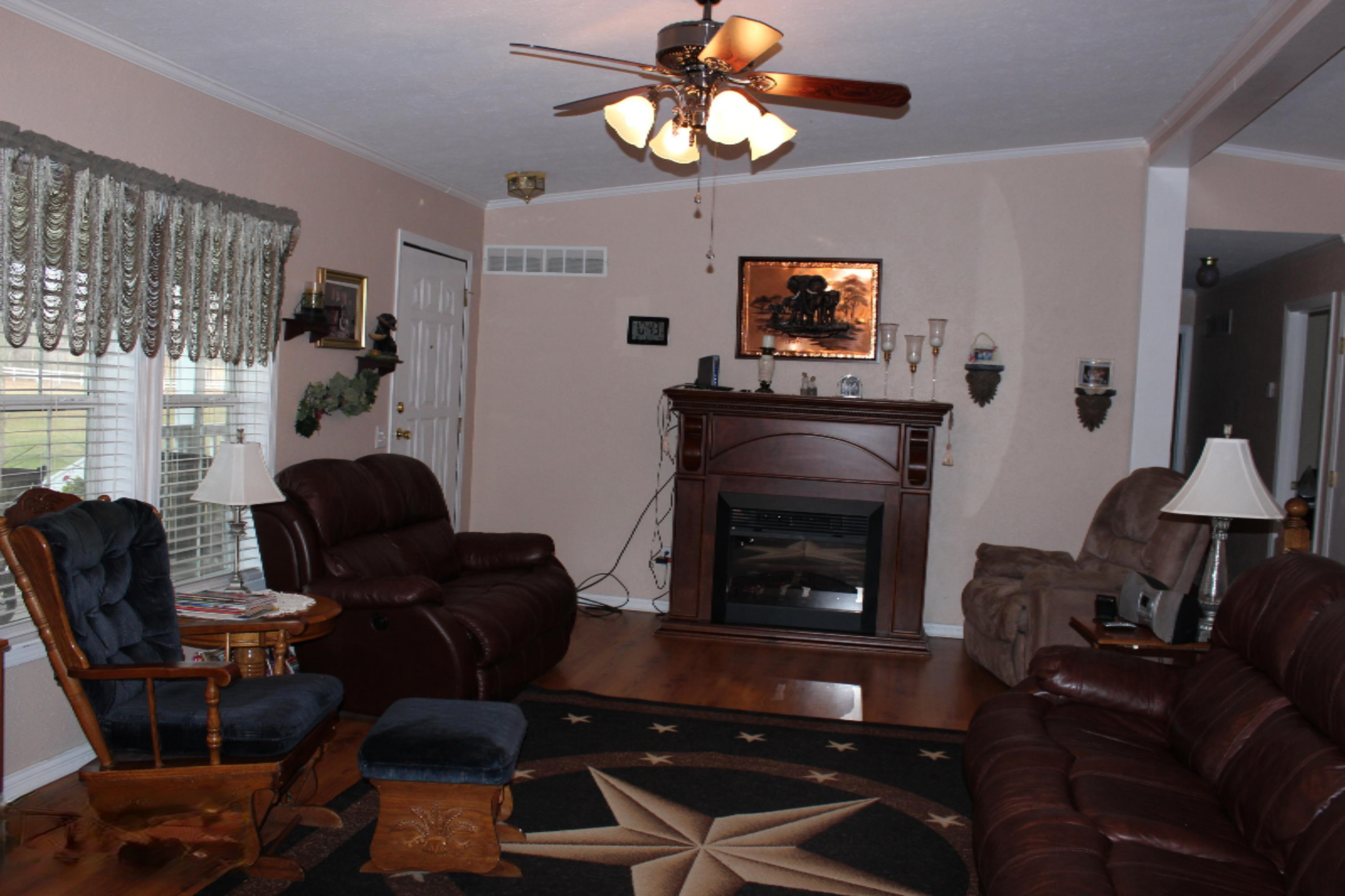 14100 Fedore Road Buchanan, MI 49107 - Photo 5 of 28 Living Room