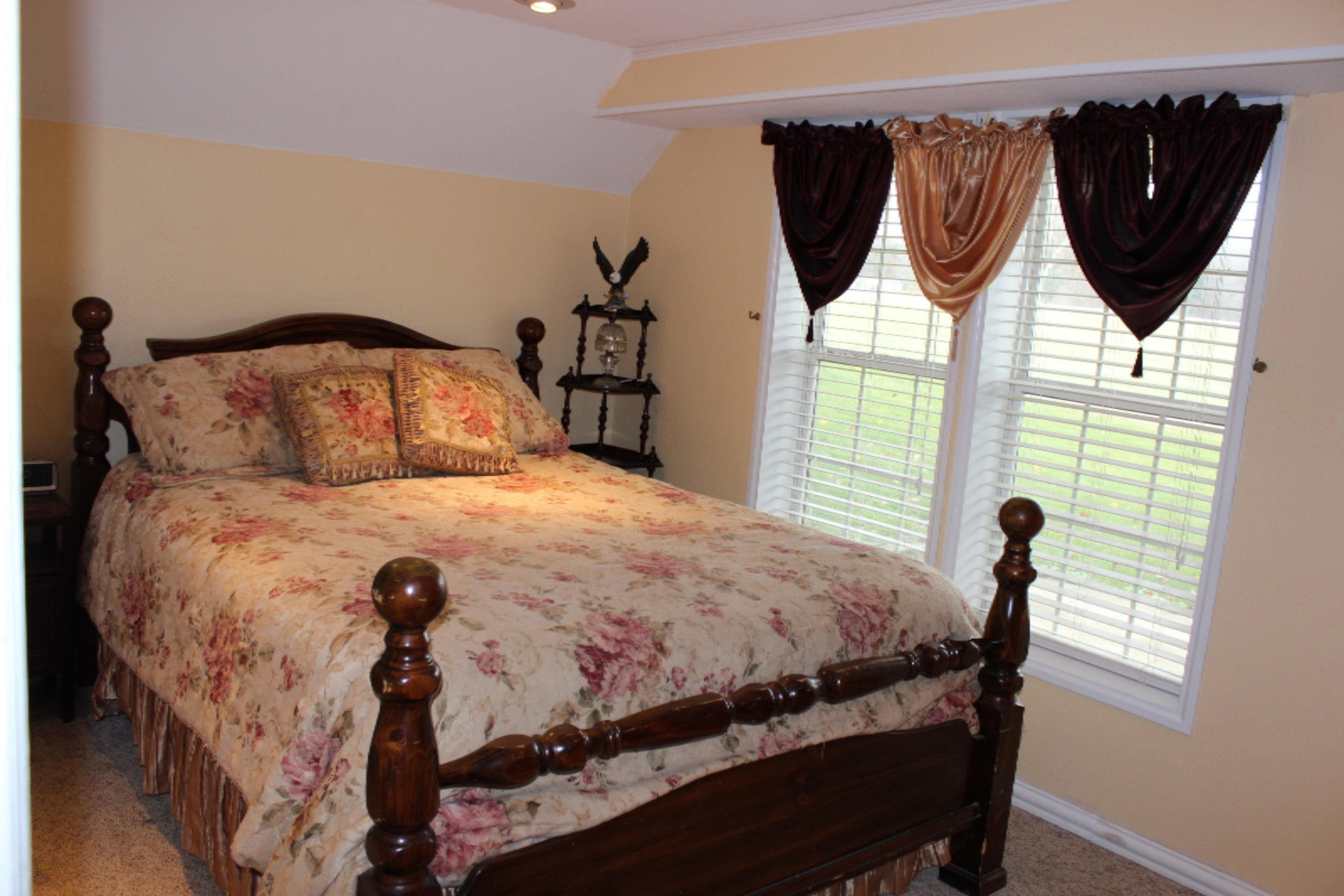 14100 Fedore Road Buchanan, MI 49107 - Photo 8 of 28 Bedroom