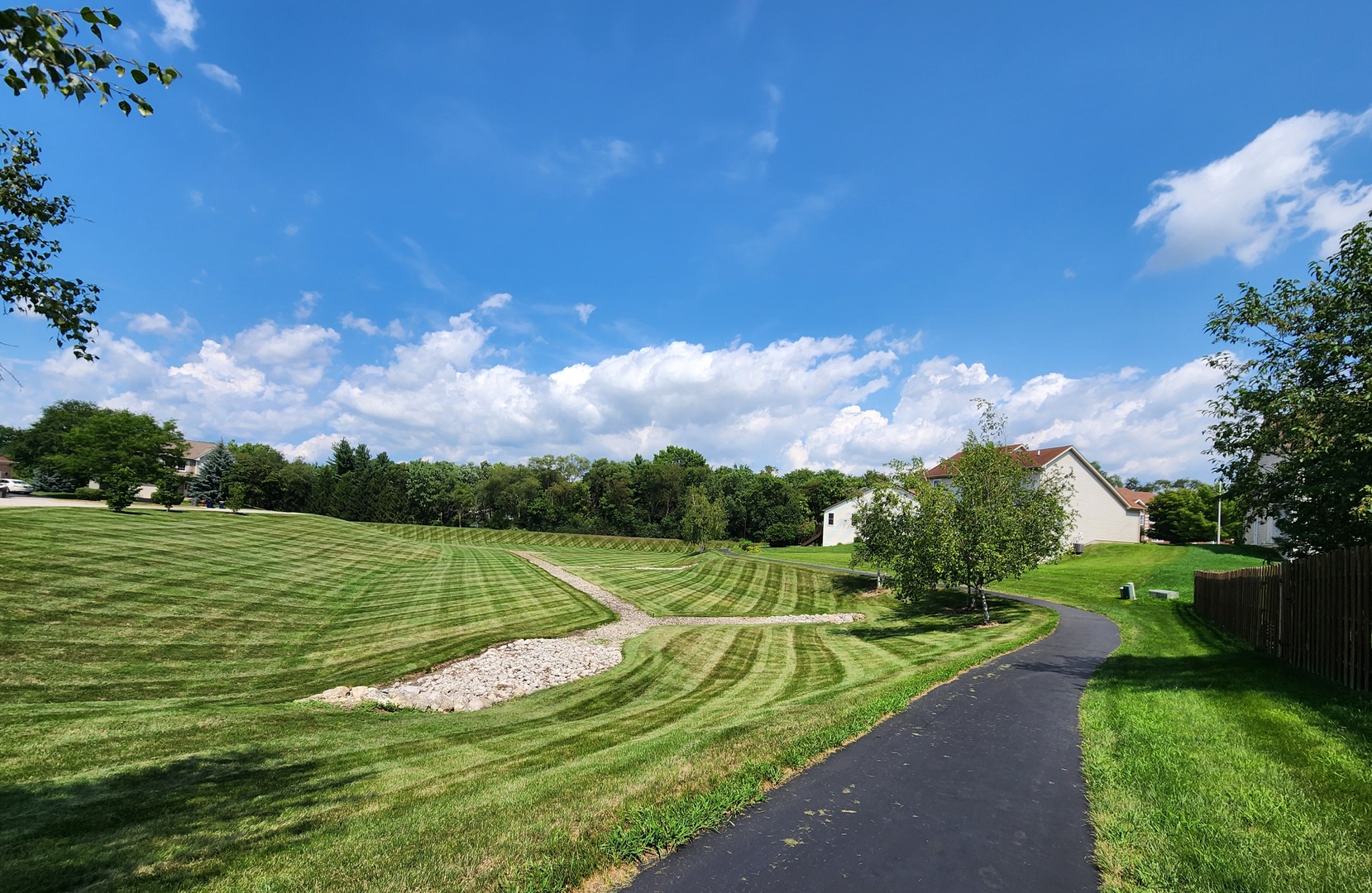 982 Oak Ridge Boulevard Elgin, IL 60120 - Photo 26 of 27 a view of an outdoor space and tennis court