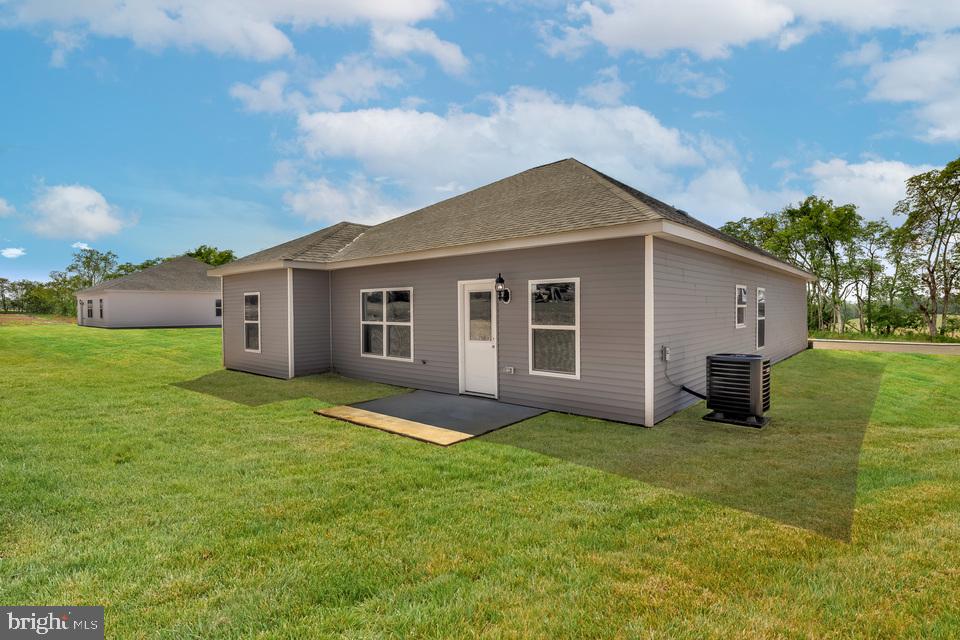89 Rappahannock Run Falling Waters, WV 25419 - Photo 37 of 38