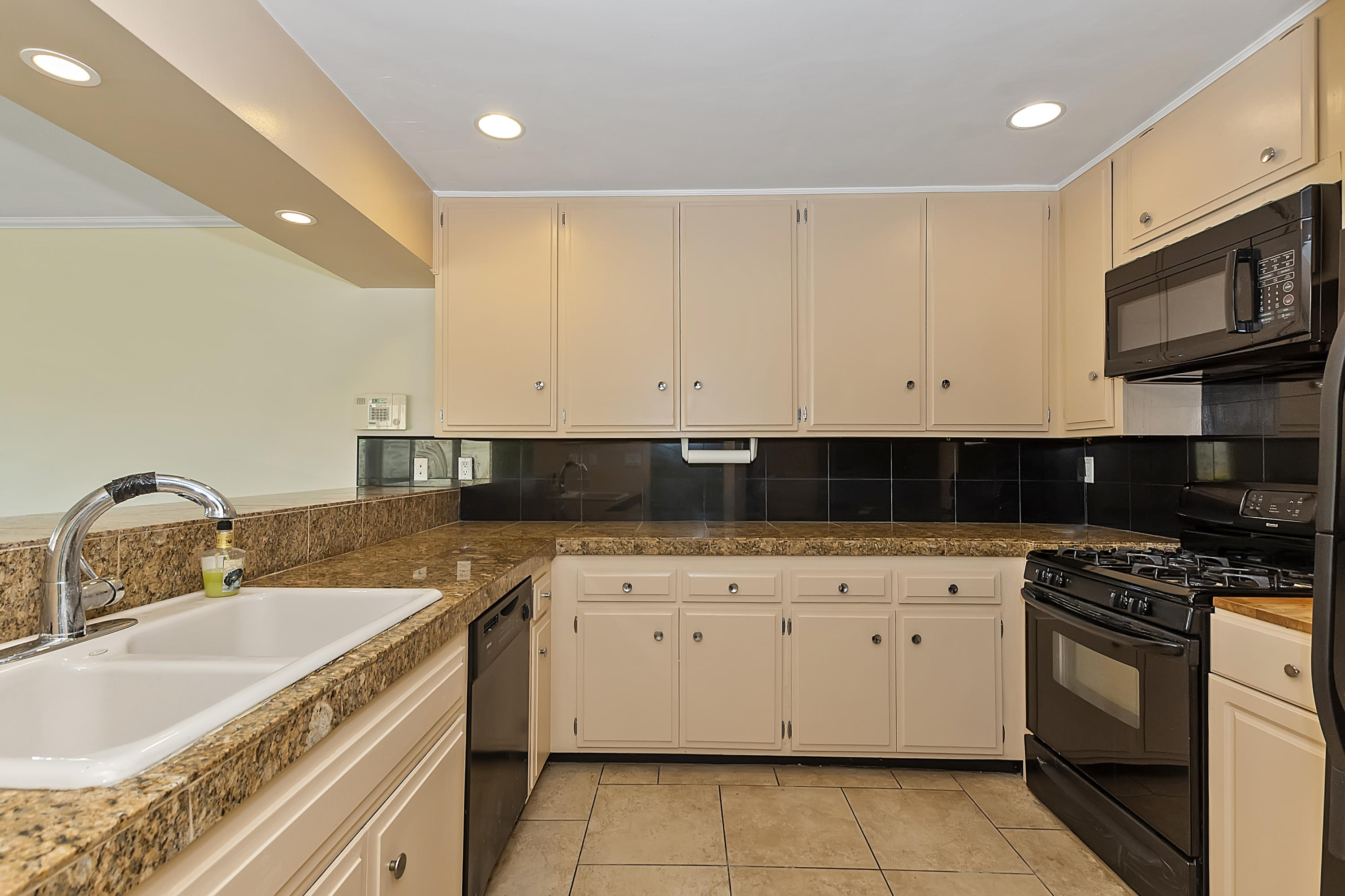 1802 South Barona Road Palm Springs, CA 92264 - Photo 13 of 37 CAR_0491