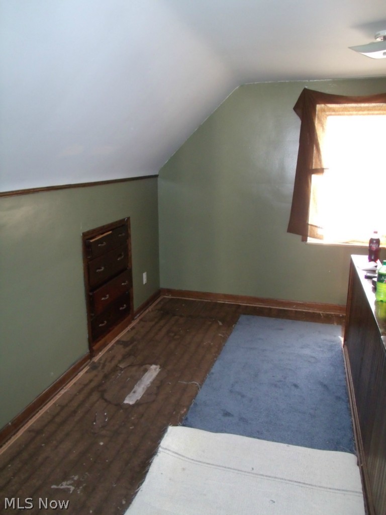 7106 Snow Road Parma, OH 44129 - Photo 4 of 25