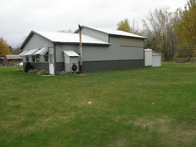 9515 East Monroe Road Wheeler, MI 48662 - Photo 9 of 31 1840383-8.JPG