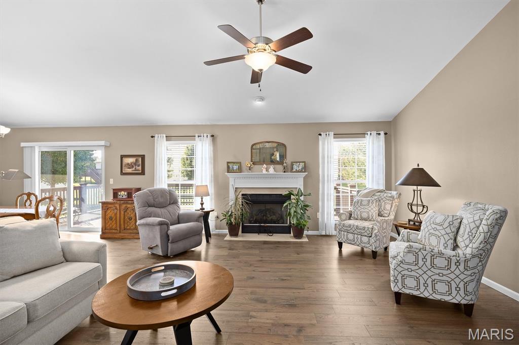 905 Coreopsis Court O'Fallon, IL 62269 - Photo 9 of 39 Gallery Image 9