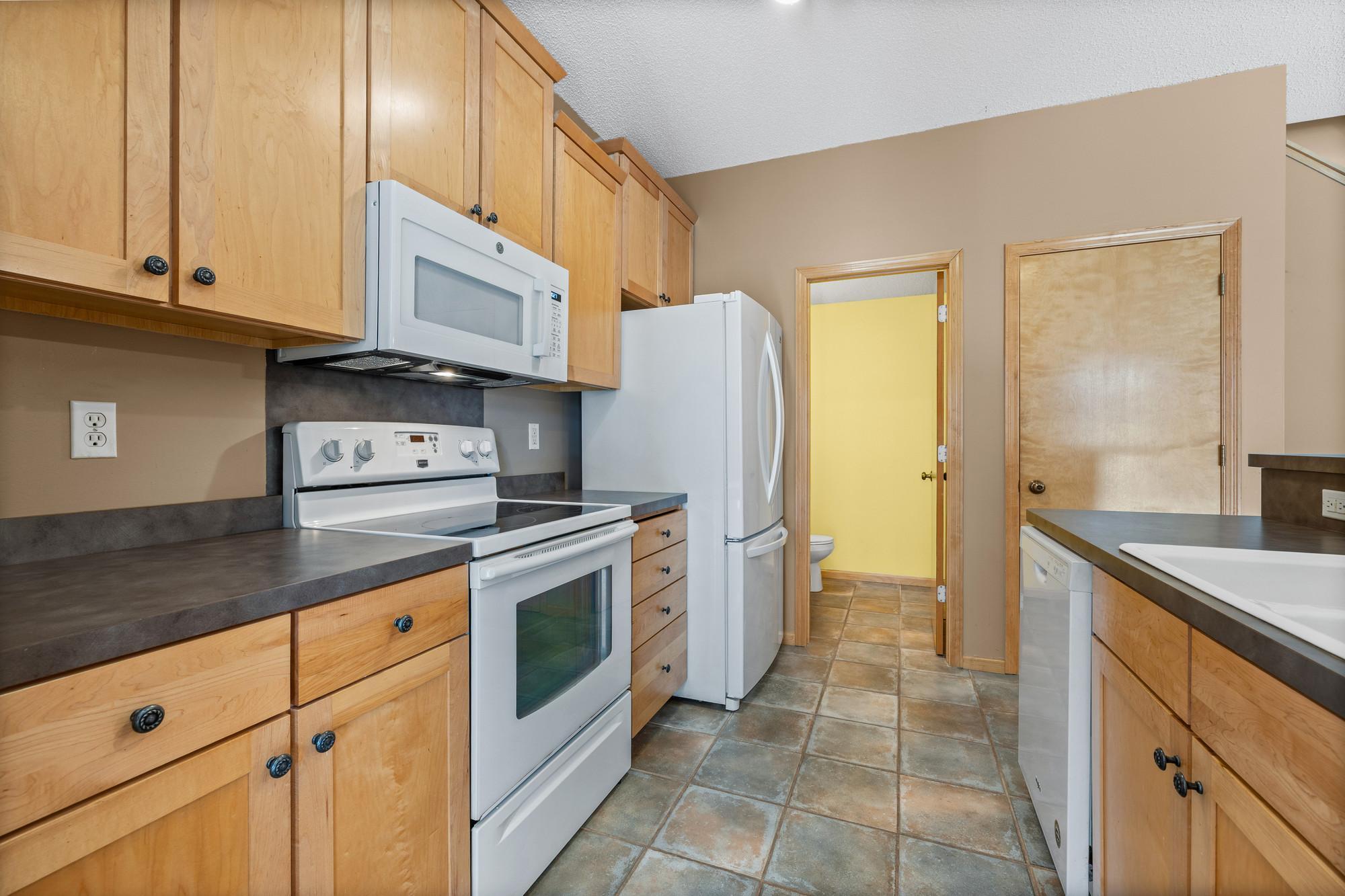 2320 Lower Afton Road, Unit 423 Maplewood, MN 55119 - Photo 13 of 34