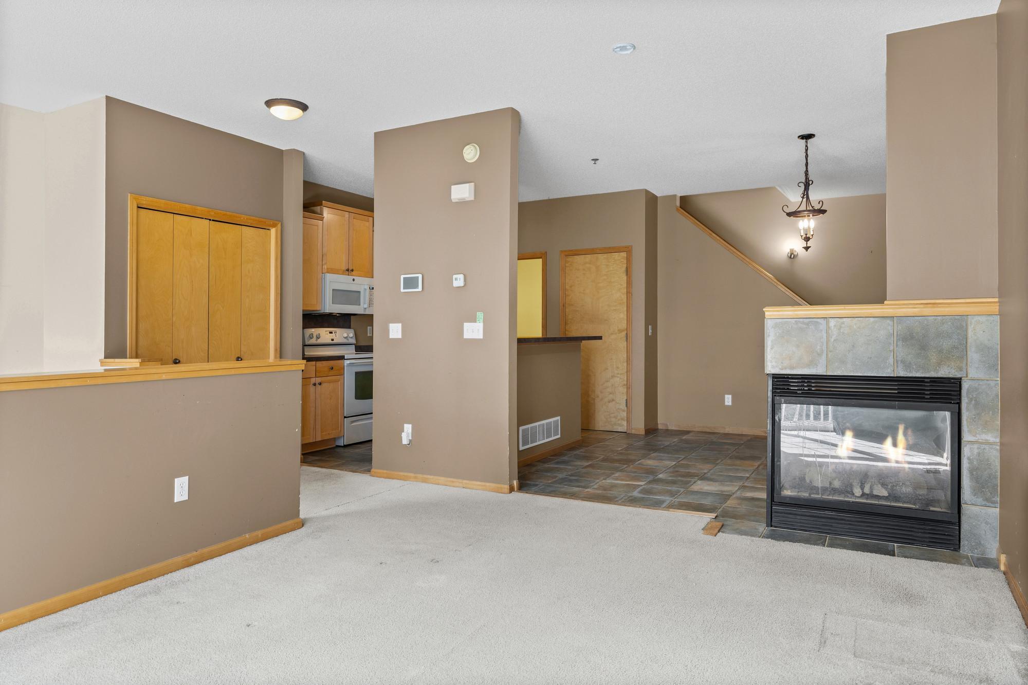 2320 Lower Afton Road, Unit 423 Maplewood, MN 55119 - Photo 2 of 34