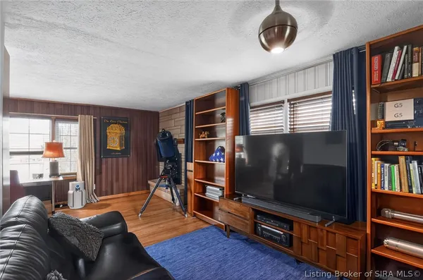 $329,000 | 800 West Fairway Lane, Bloomington, IN 47403