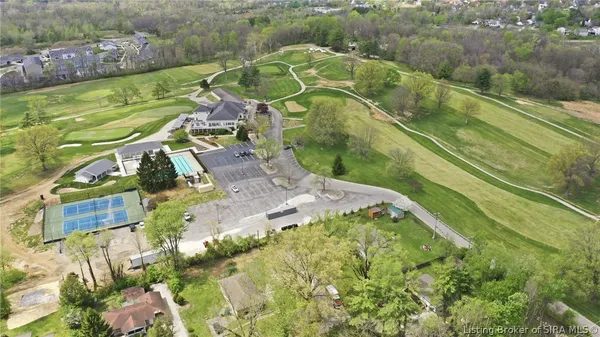 $329,000 | 800 West Fairway Lane, Bloomington, IN 47403
