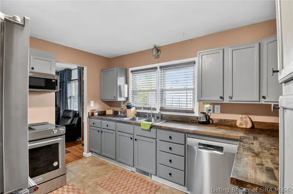 $329,000 | 800 West Fairway Lane, Bloomington, IN 47403