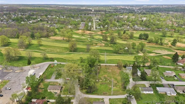 $329,000 | 800 West Fairway Lane, Bloomington, IN 47403