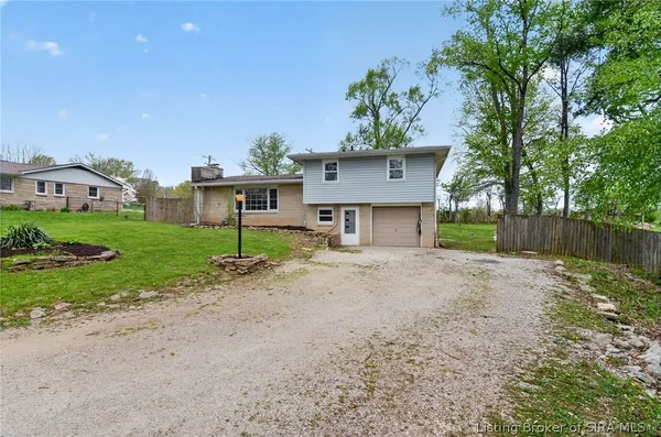 $329,000 | 800 West Fairway Lane, Bloomington, IN 47403