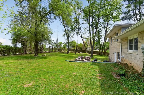 $329,000 | 800 West Fairway Lane, Bloomington, IN 47403