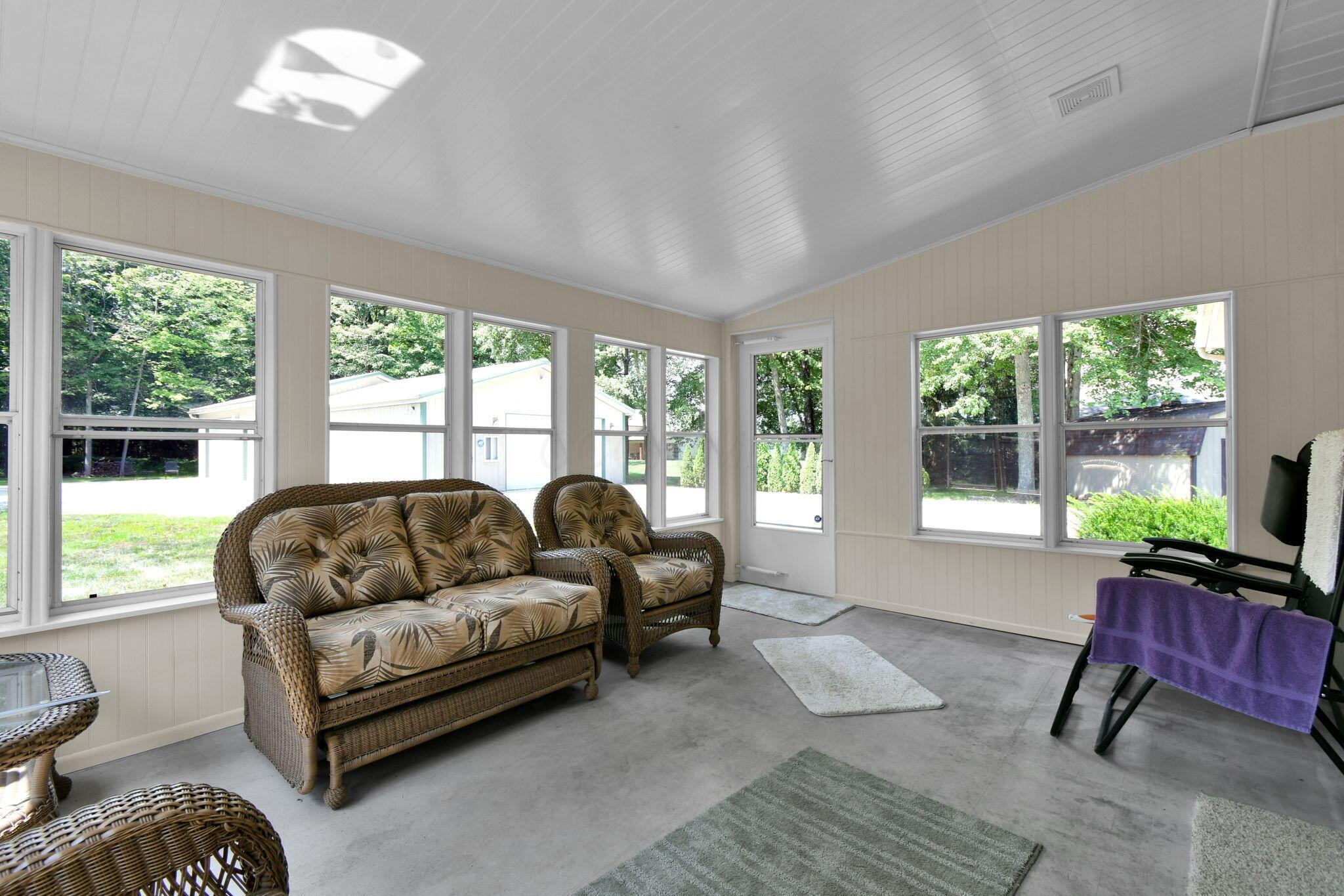 10959 Heimberger Road Northwest Baltimore, OH 43105 - Photo 33 of 48 3 Season Room